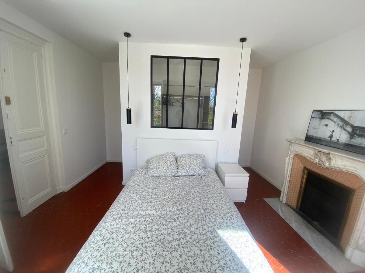 Charmant T3 Dans Le Centre Historique Apartment มาโนสก์ ภายนอก รูปภาพ